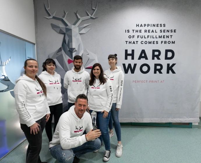 Marketing Platzhirsch Team 2022 HIPE Award Auszeichnung Gruppenbild Agentur Mitarbeiter