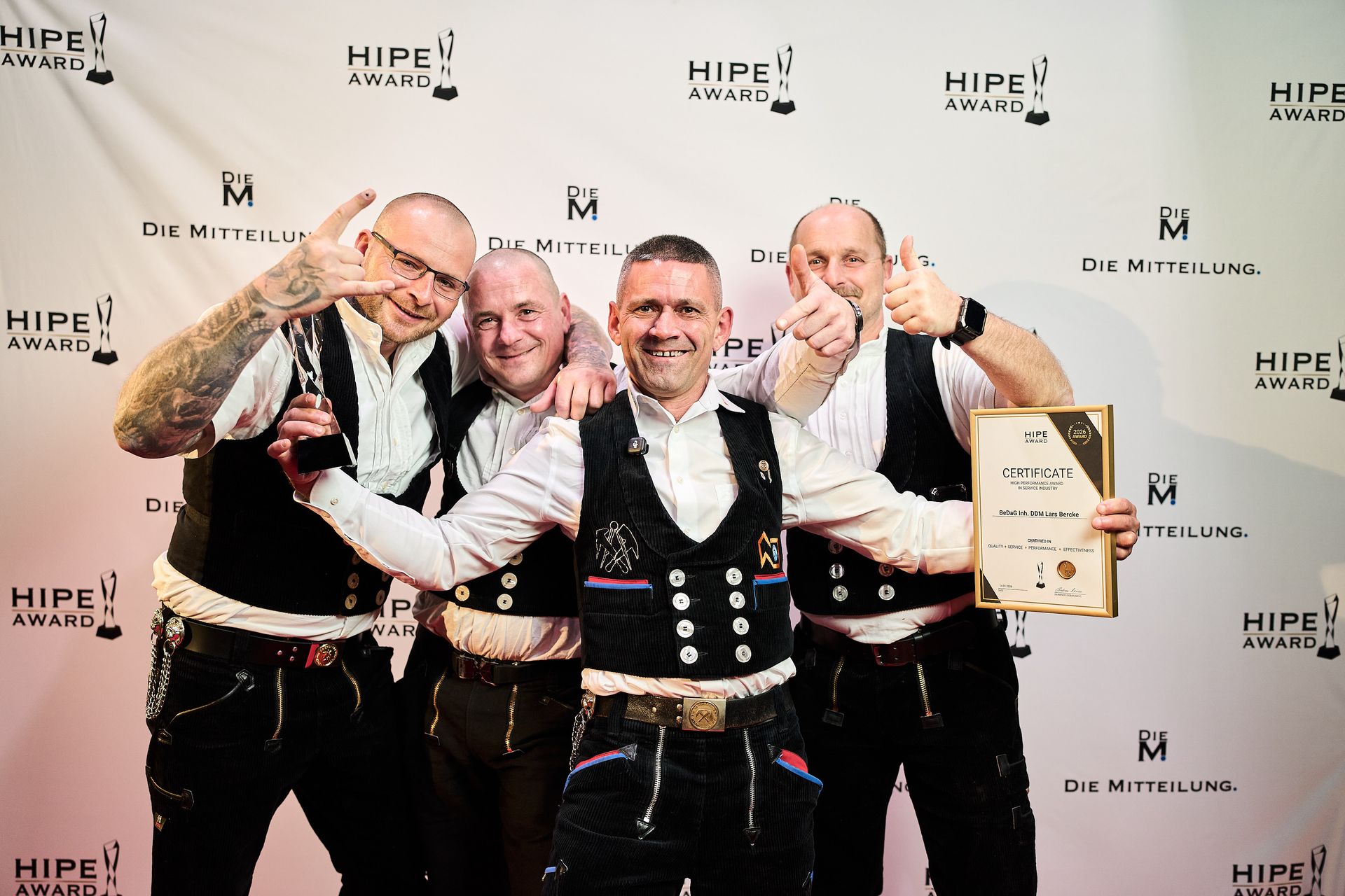 Team von BeDaG Inh. DDM Lars Bercke bei der zweiten Auszeichnung mit dem HIPE AWARD für Qualität und Sicherheit im Bereich Dachwartung Gewerbe