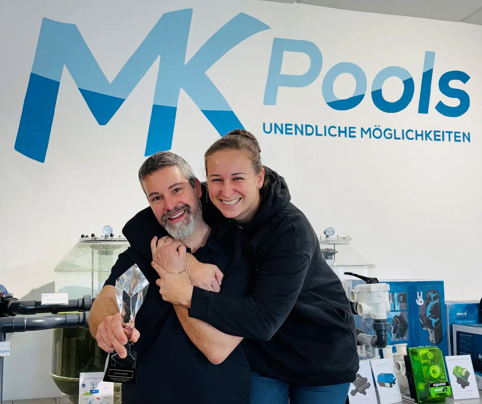Das Team der MK Pools GmbH in Graz wurde mit dem HIPE AWARD für herausragenden Service und Qualität im Poolbau und Swimmingpool-Bereich ausgezeichnet.